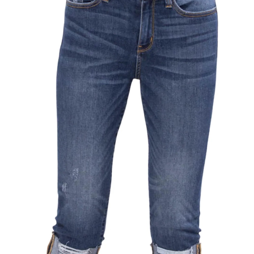 Judy Blue Blue Cropped Jeans with Cuffs and Distressing